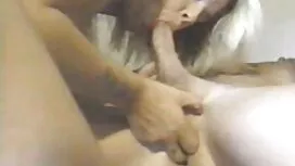 Dai video porno grat ...