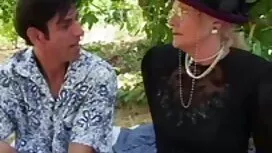 Un giovane e molto s ...