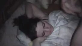 Una giovane ragazza  ...