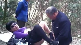 Una bionda sexy succ ...
